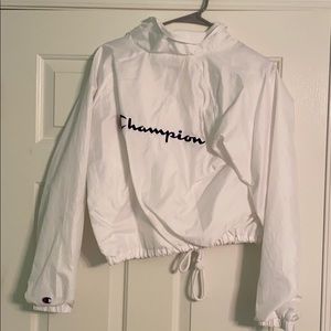 champion womens large windbreaker. semi cropped